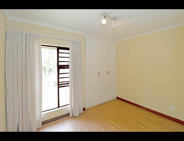 2 BEDROOM APARTMENT FOR SALE IN DOWERGLEN EXT 4